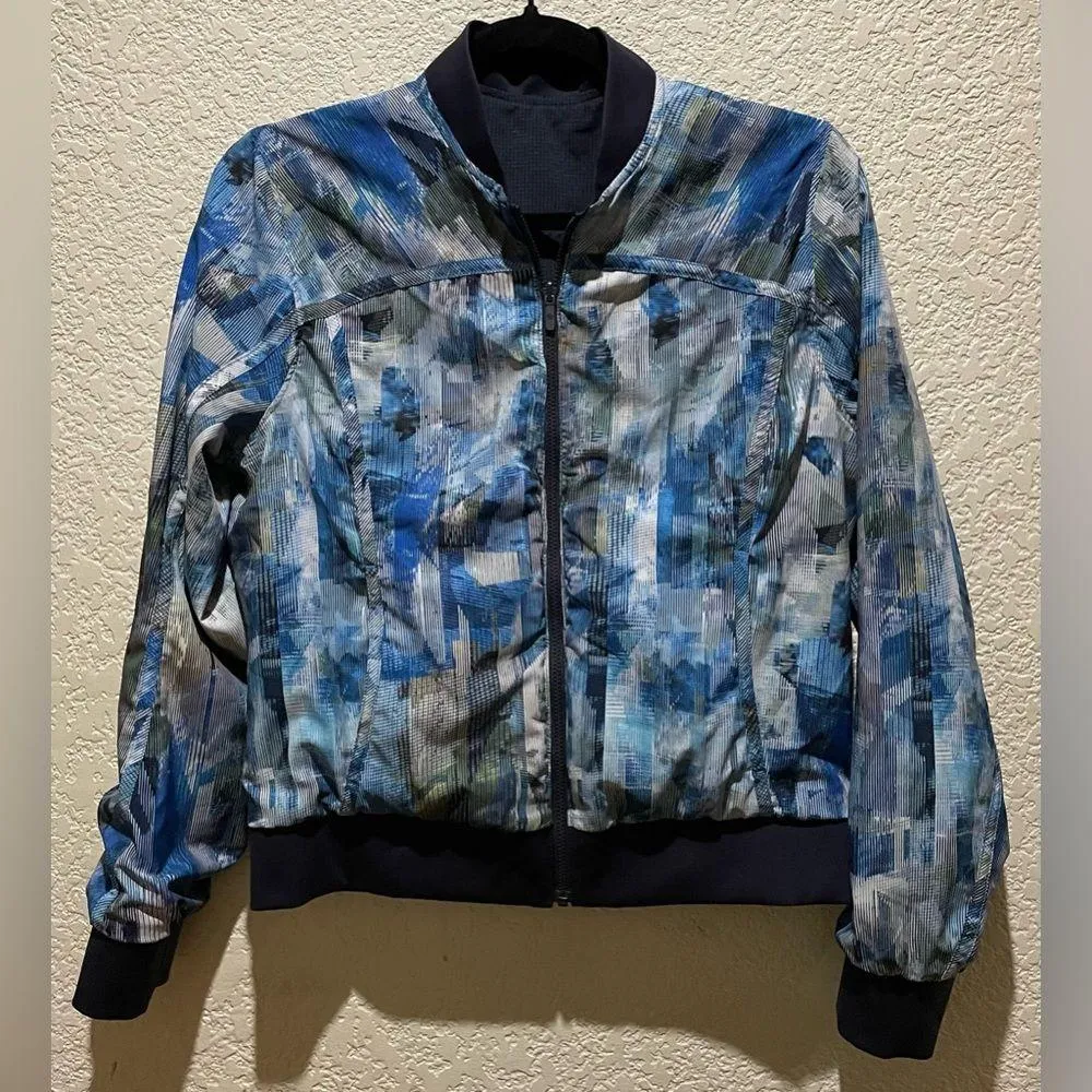 Lululemon Bomb Around Reversible Jacket Black Night Sun Dazed Multi Blue Size 6 - Image 9