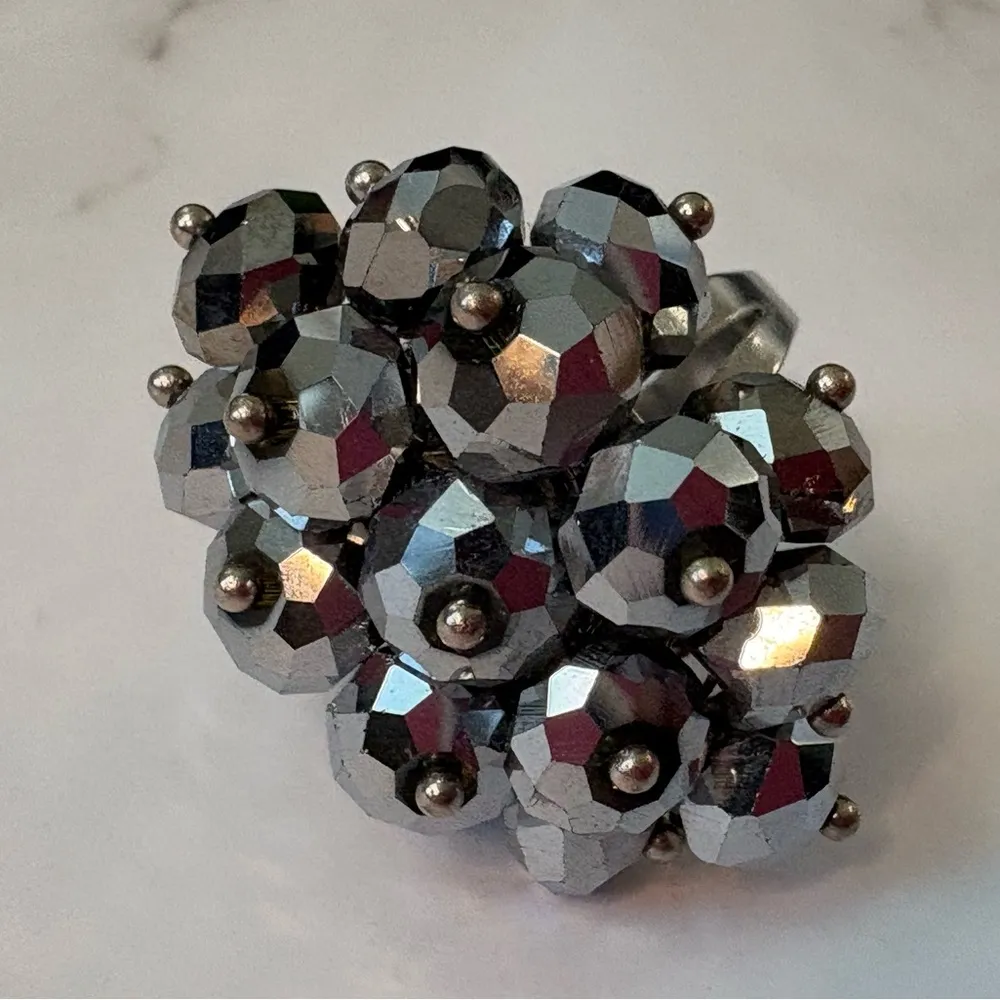 Vintage Y2K Black Beaded Adjustable Statement Cocktail Ring - Image 3