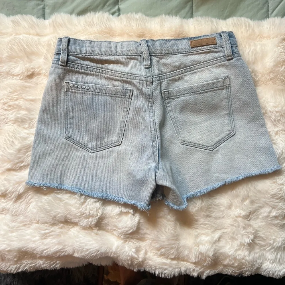 Blank NYC Blue Jean Shorts Distressed Cut-Off Hem Sz 27 - Image 7