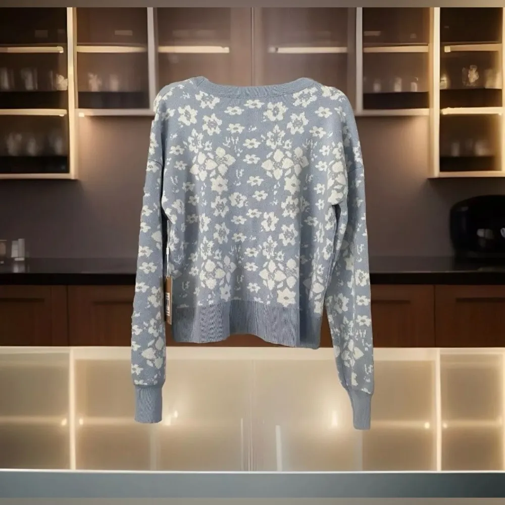 Cyrus Long Sleeve Crew Neck  Sweater Blue & White Floral Sz L NWT MSRP $99 - Image 11