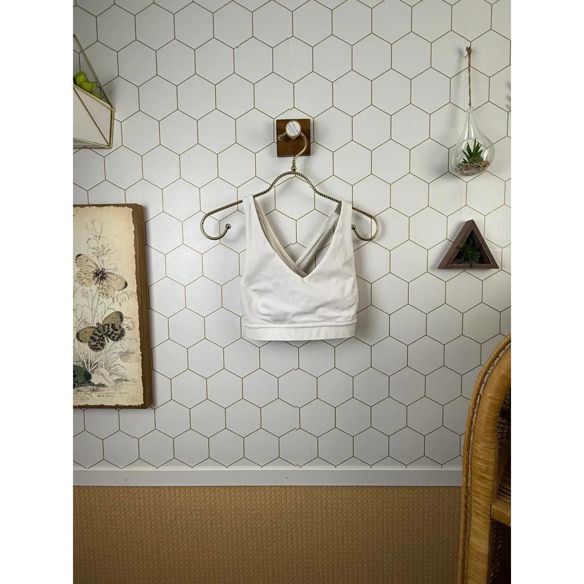 Lululemon Envital Bra in White - Size - 4 - Image 2