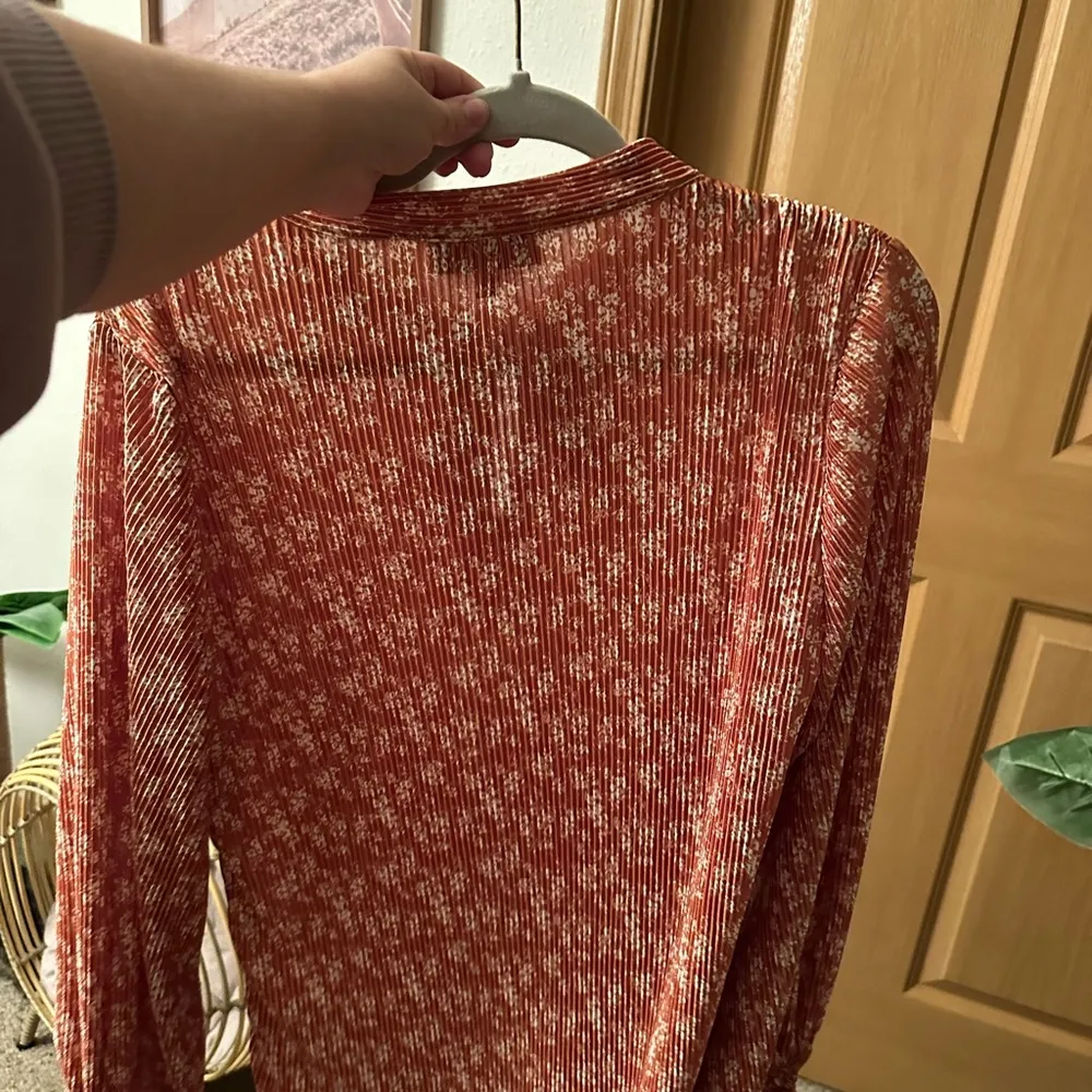 Hayden  Pink Blouse with Smocked Tie Front and Peter Pan Collar - Image 4