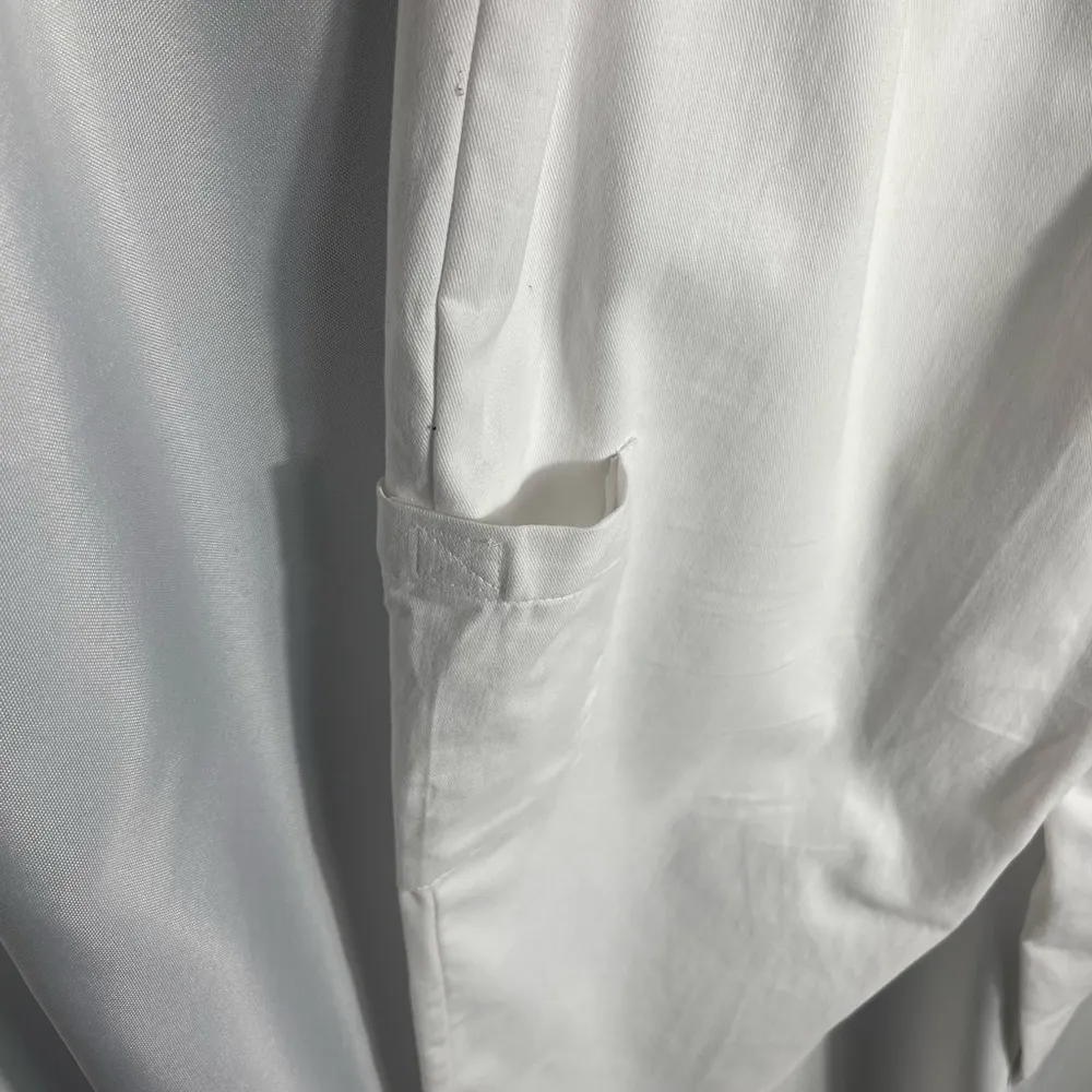 Laura Scott Women’s Size XL White Elastic Waist Cargo Shorts - Image 2