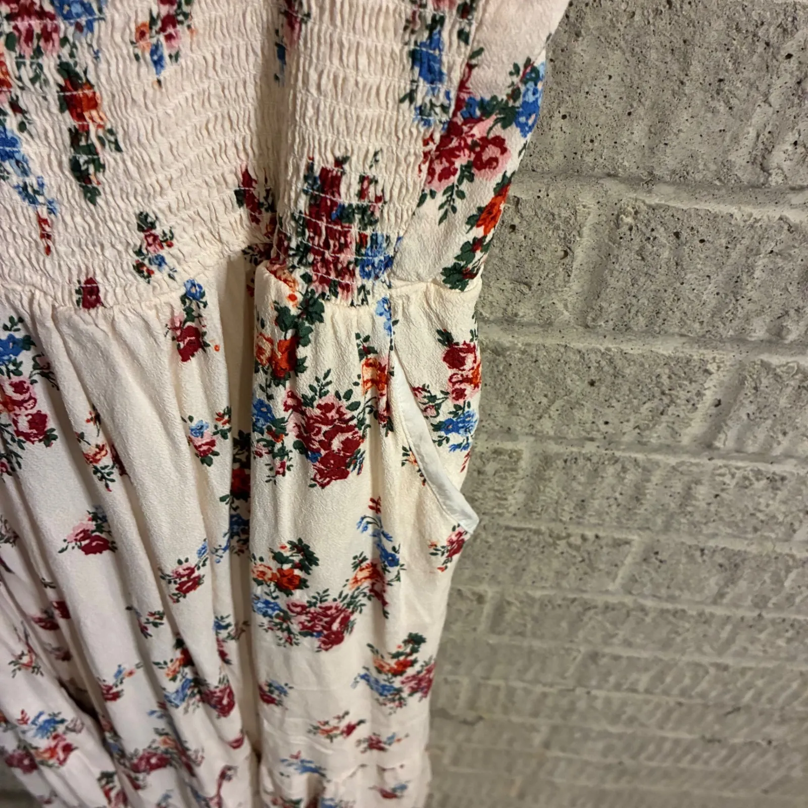 Seraphine Nursing and Maternity Floral Maxi Dress Ruffle Straps Smocked Bodice 8 White Size undefined - Image 2