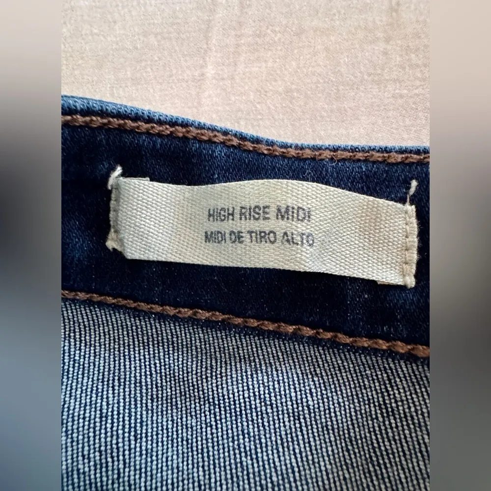 Target Universal Thread High Rise Midi Dark Blue Distressed Denim Shorts Size 6 - Image 5