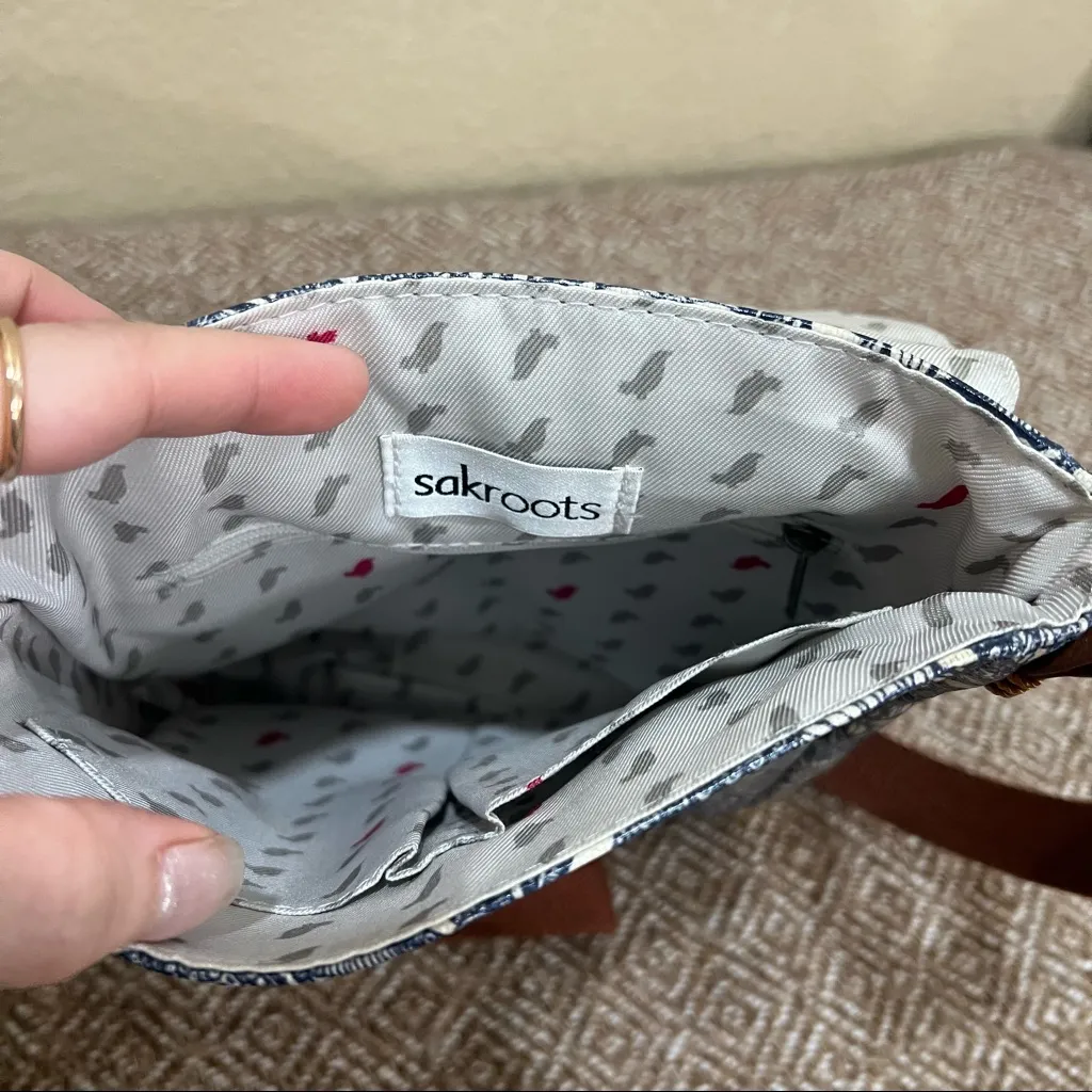 SAKROOTS Navy Blue Spirit Desert Artist Circle Cross Body Messenger Bag Purse - Image 5