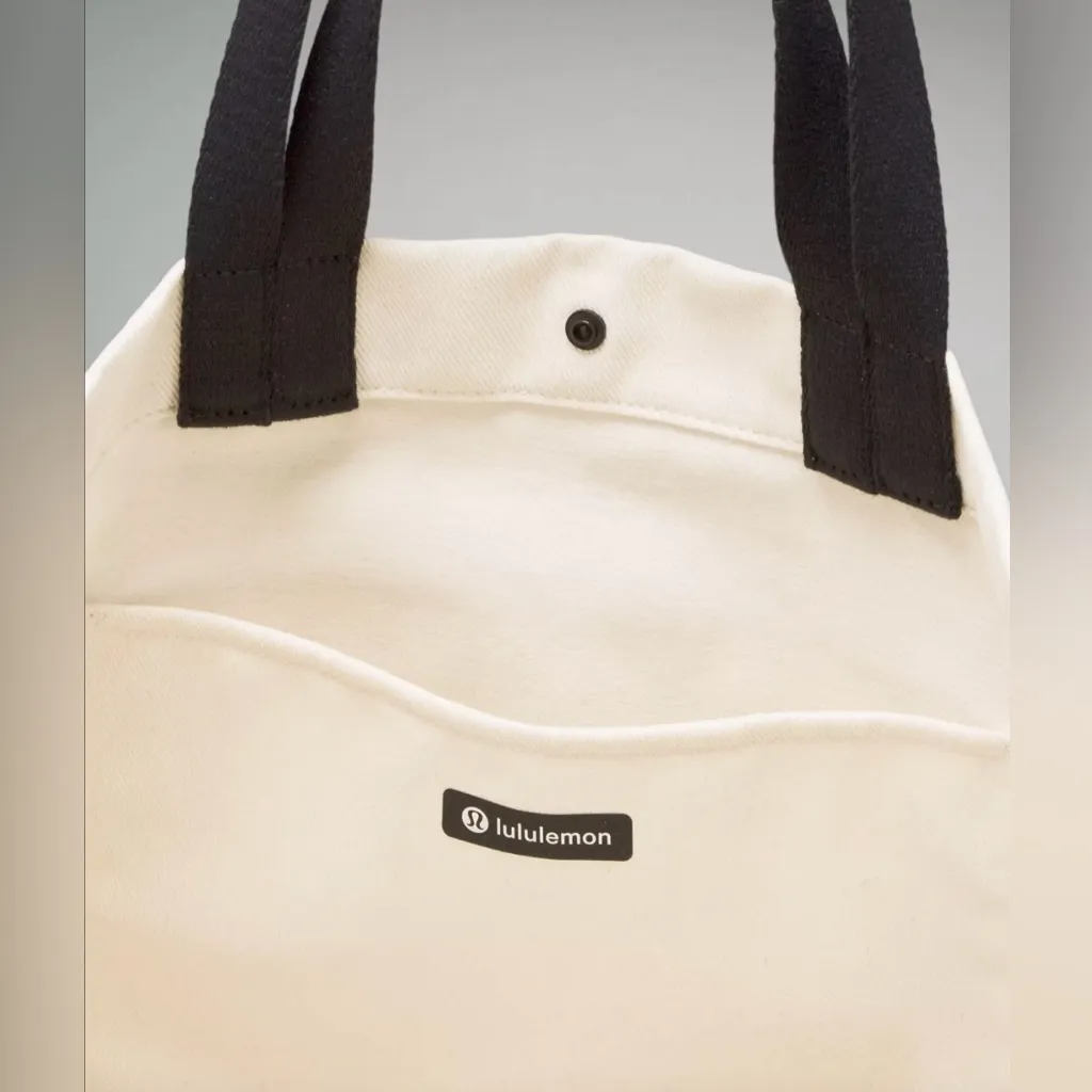 Lululemon NWT Double Handle Canvas Tote Bag 17L Snap Closure Interior Pocket - Image 3