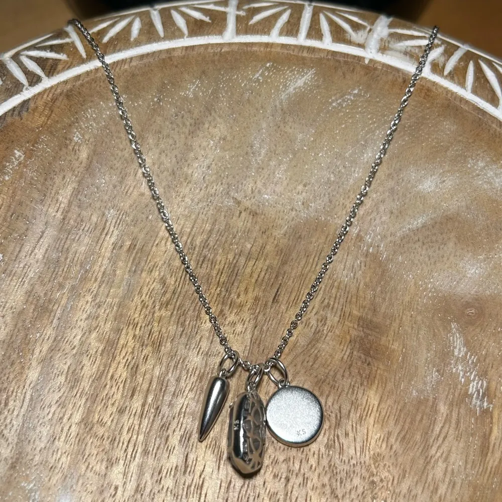 Kendra Scott Rhodium Dira Coin Charm Necklace in Slate Cats Eye - Image 6