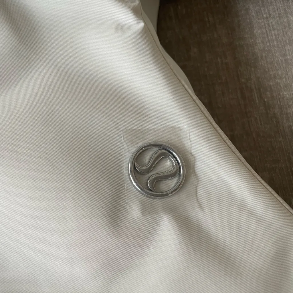 Lululemon  Mini Shoulder Bag 4L - Image 6