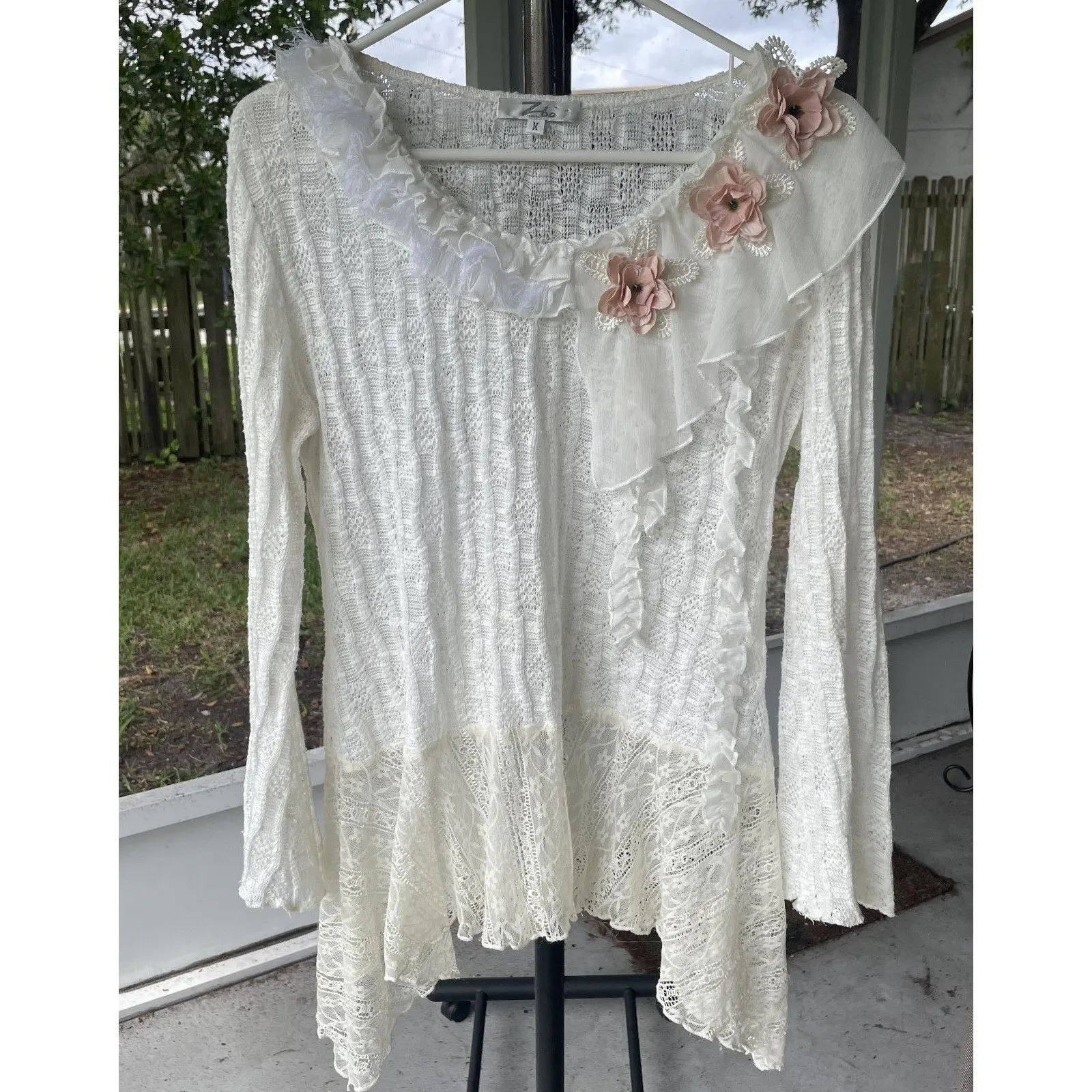 Zba Sz M Y2K white sweater bell sleeve soft girl ballet flower applique pastel Size M - Image 6