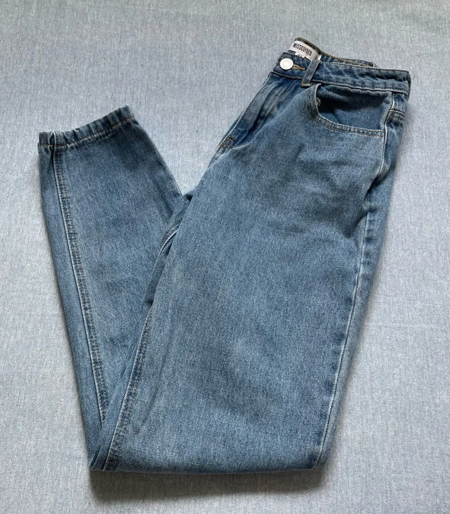 🛎️ 5/$20 Missguided Mom Jeans Size 2 - Image 2