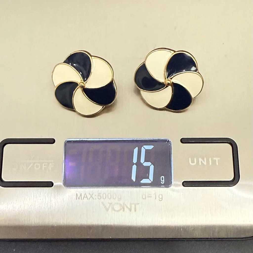 Vintage MONET Navy Blue Black/Beige Enameled Pinwheel Flower Pierced Earrings Black - Image 9