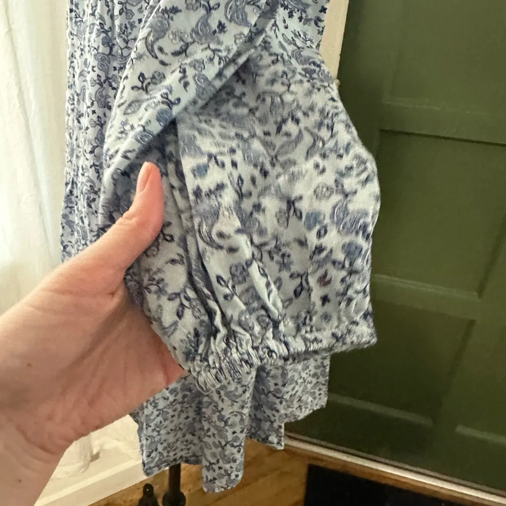 Old Navy Long-Sleeve Floral-Print Poet Mini Swing Dress - Image 7