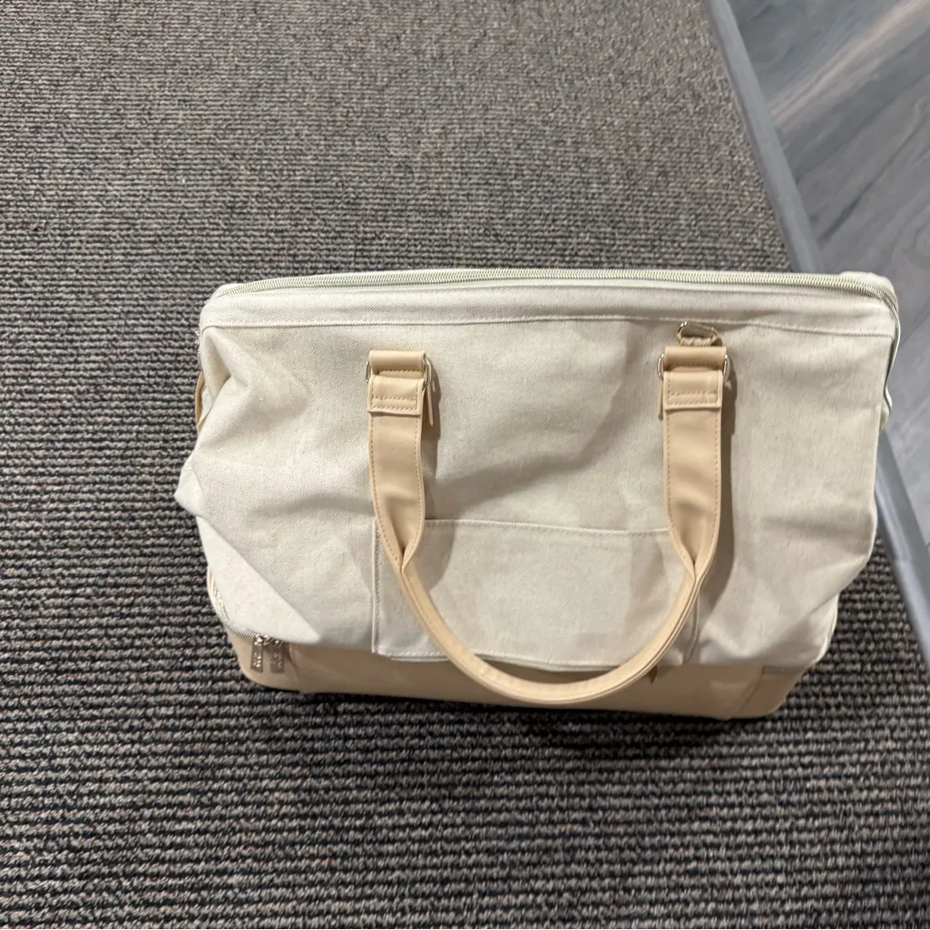 BEIS Cream and Tan Weekender Bag - Image 3