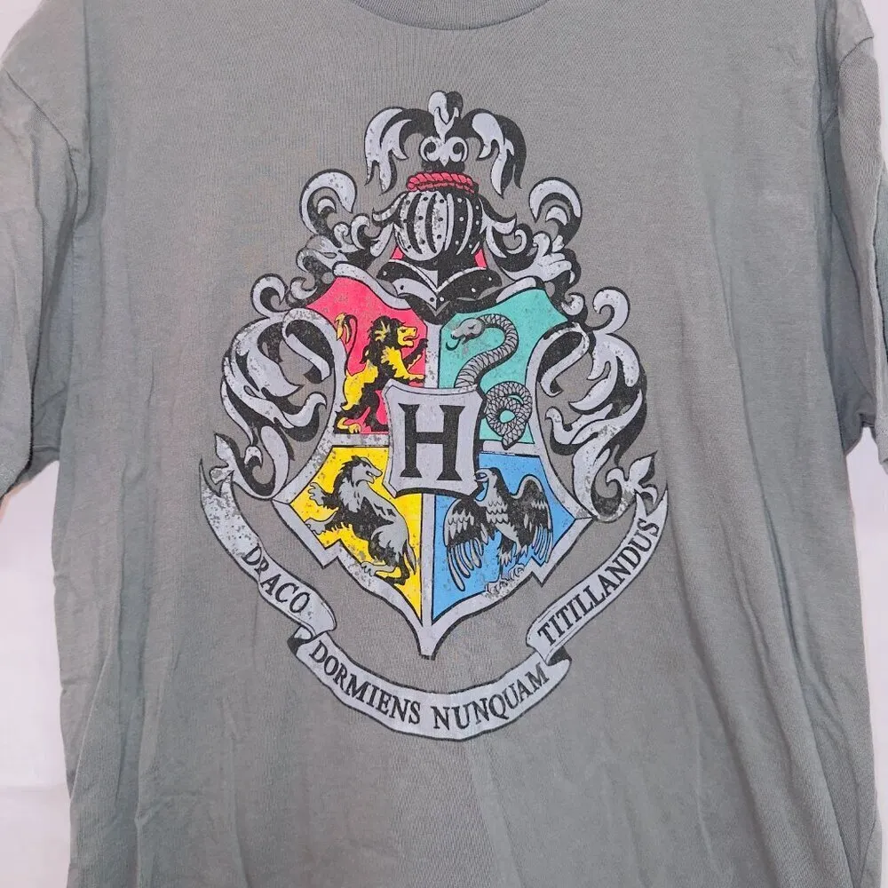 Universal Studios Wizarding World of Harry Potter house logo t - Image 3