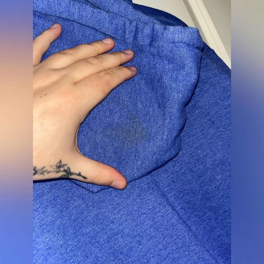 Gildan Heavy Blend “CHICAGO” Embroidered Casual Blue Hoodie Size Small - Image 8