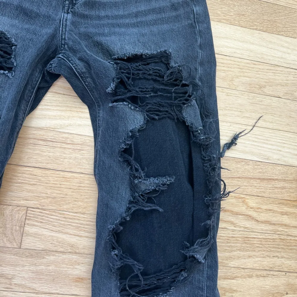 American Eagle Outfitters Distressed Black Baggy Jeans Size 0 - Image 3