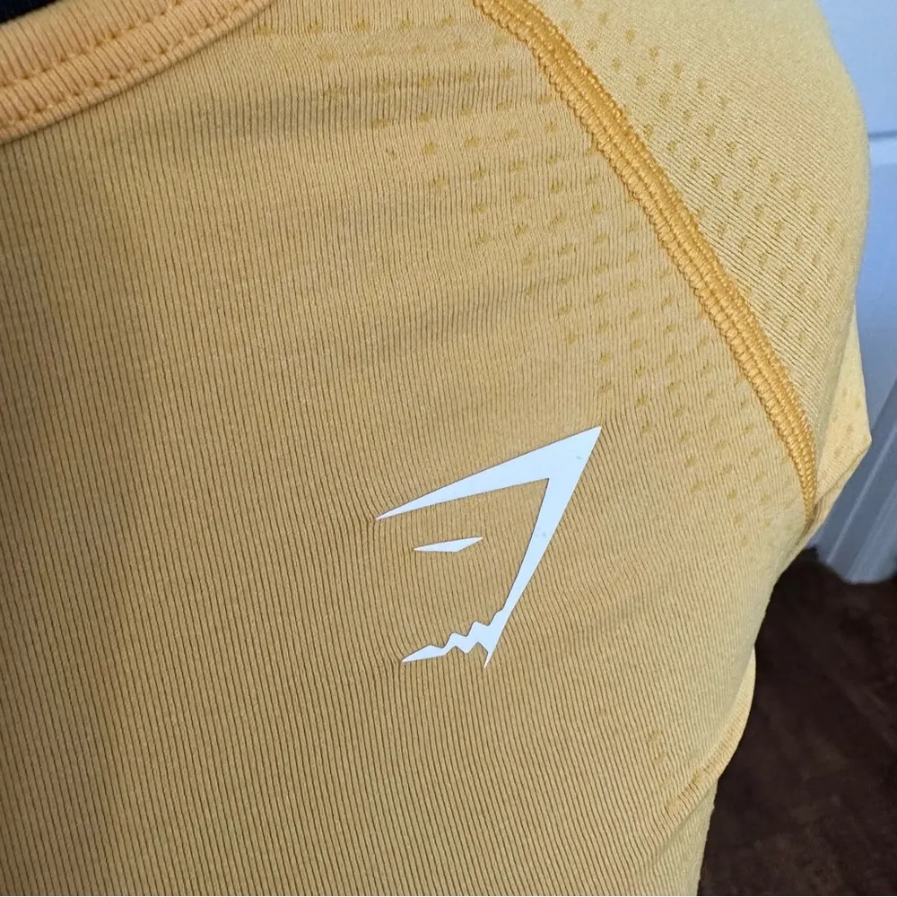 Gym Shark Long Sleeve Cropped Activewear Top - Women's Size XSmall Yellow - Image 3