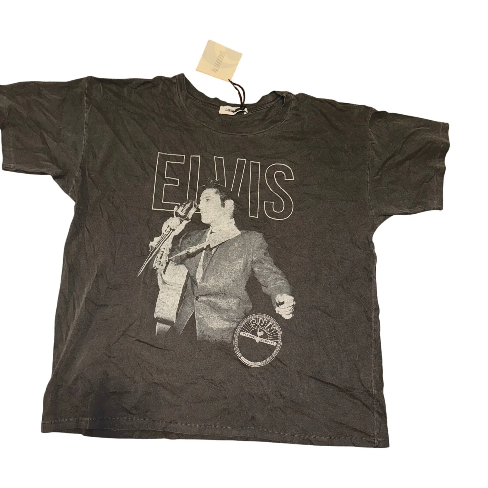 DAYDREAMER Sun Records X Elvis Merch Tee
Size Large
New with Tag
MSRP $88 - Image 10