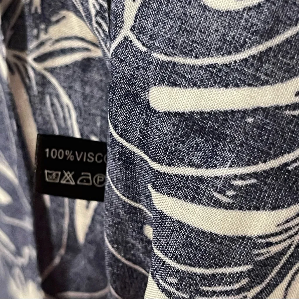 Navy and White Leaf Print Kimono Blue Size undefined - Image 6