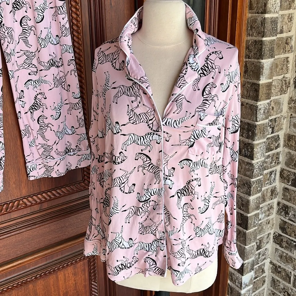 DKNY Comfy Pajama Set Pink Zebra Print - Image 4