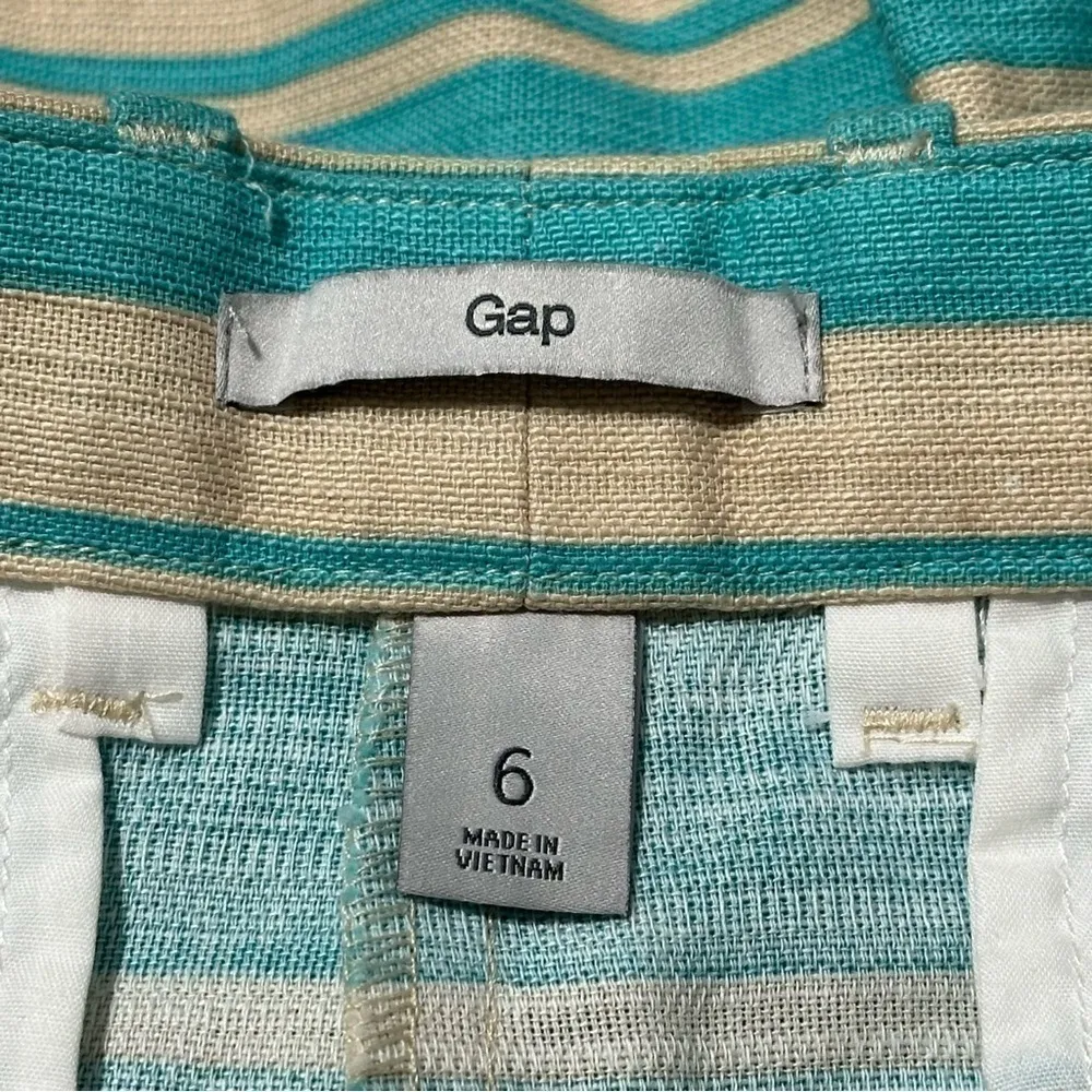 Gap NWT Women’s Size 6 Aqua Blue Cream Striped Zip Up Cotton Short Shorts - Image 3
