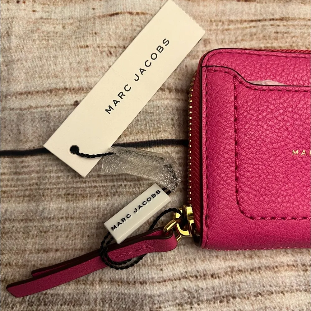 Marc Jacobs Pink and Black Wallet with Zipper Closure - Image 4