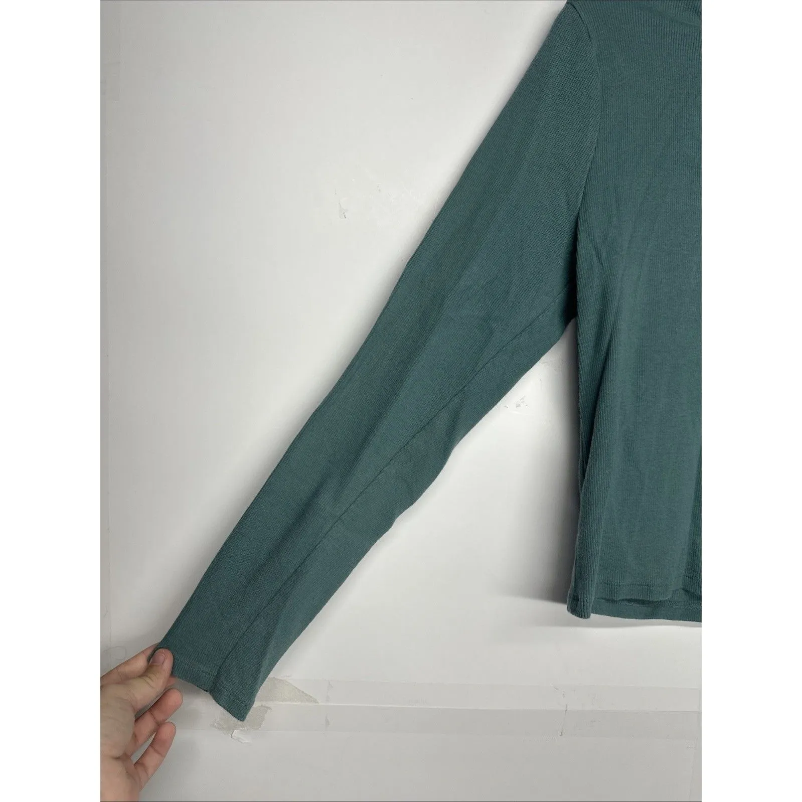 Abercrombie & Fitch Women’s XL Light Green Long Sleeve Ribbed Top - Image 2