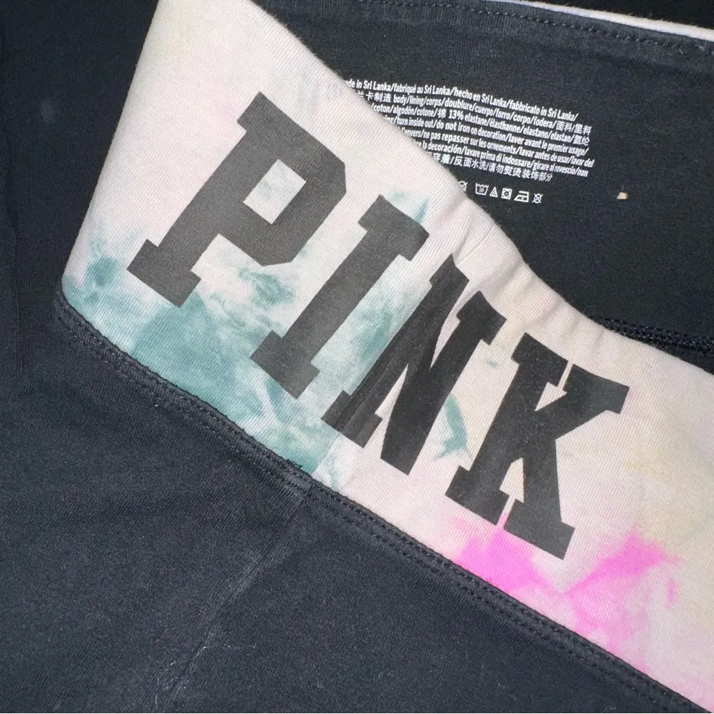 Y2K VS PINK Yoga Pants! - Image 3