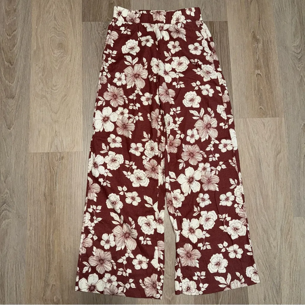 Abercrombie & Fitch Burgundy & White Floral Wide Leg Linen Pants - Size Small - Image 2