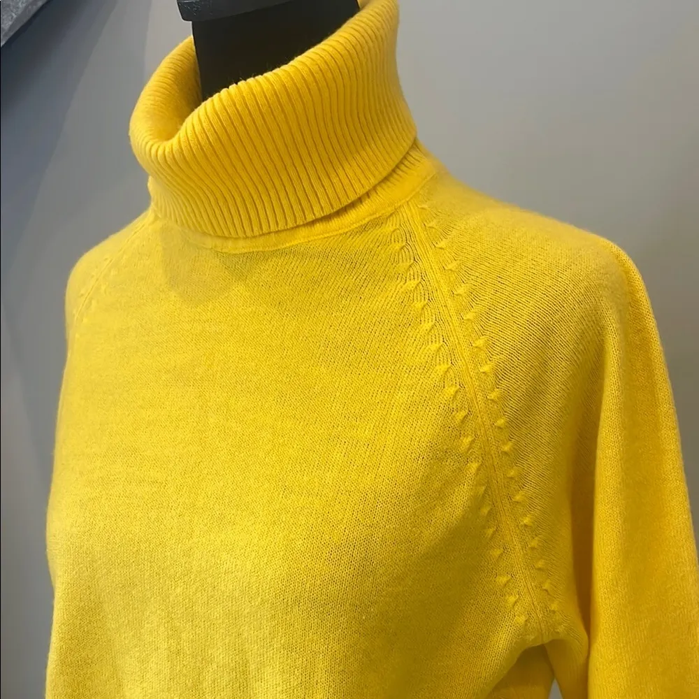 Yellow Turtleneck Sweater vintage small - Image 2