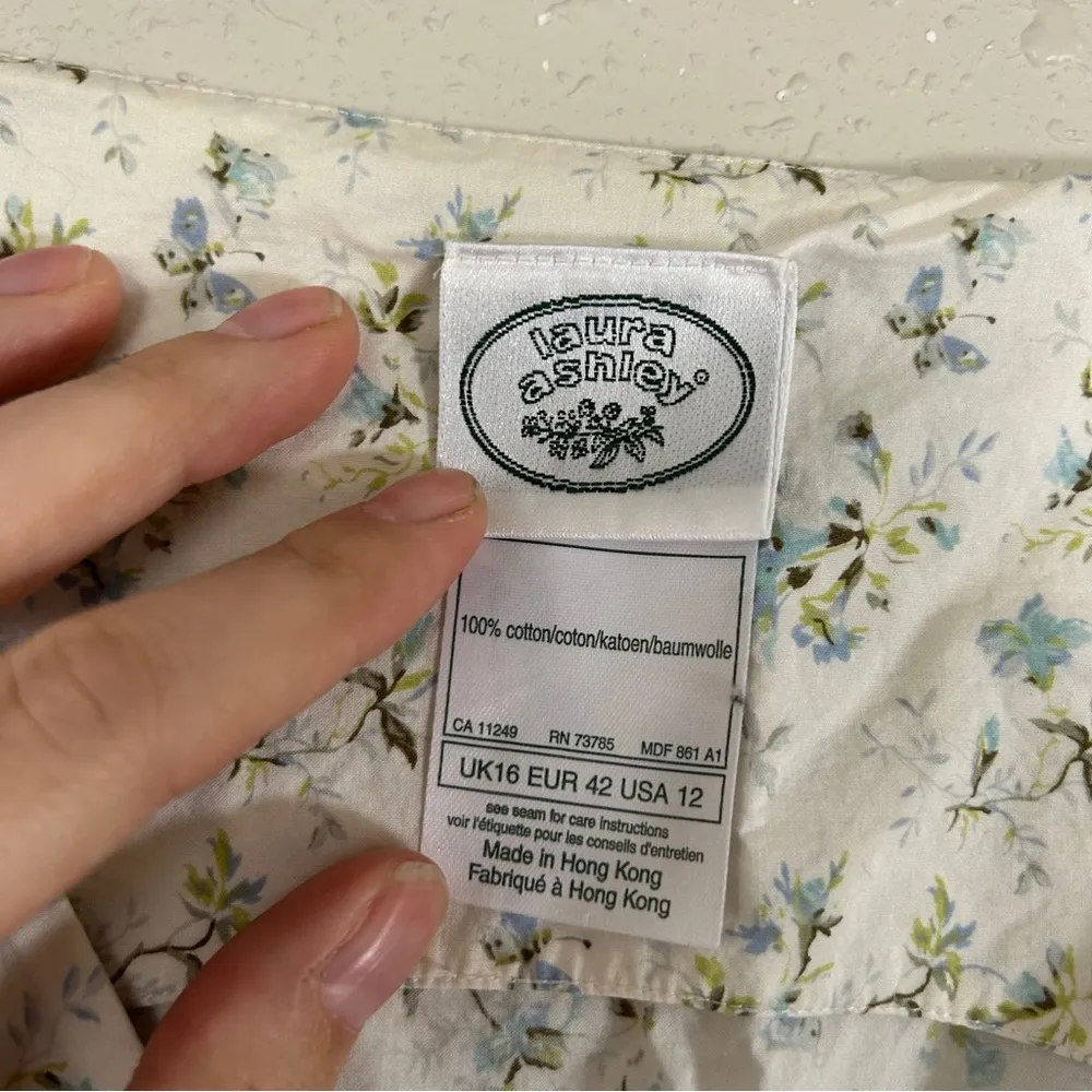 Vintage Laura Ashley White Floral Midi Dress Lightweight Summer Casual Size 12 - Image 3