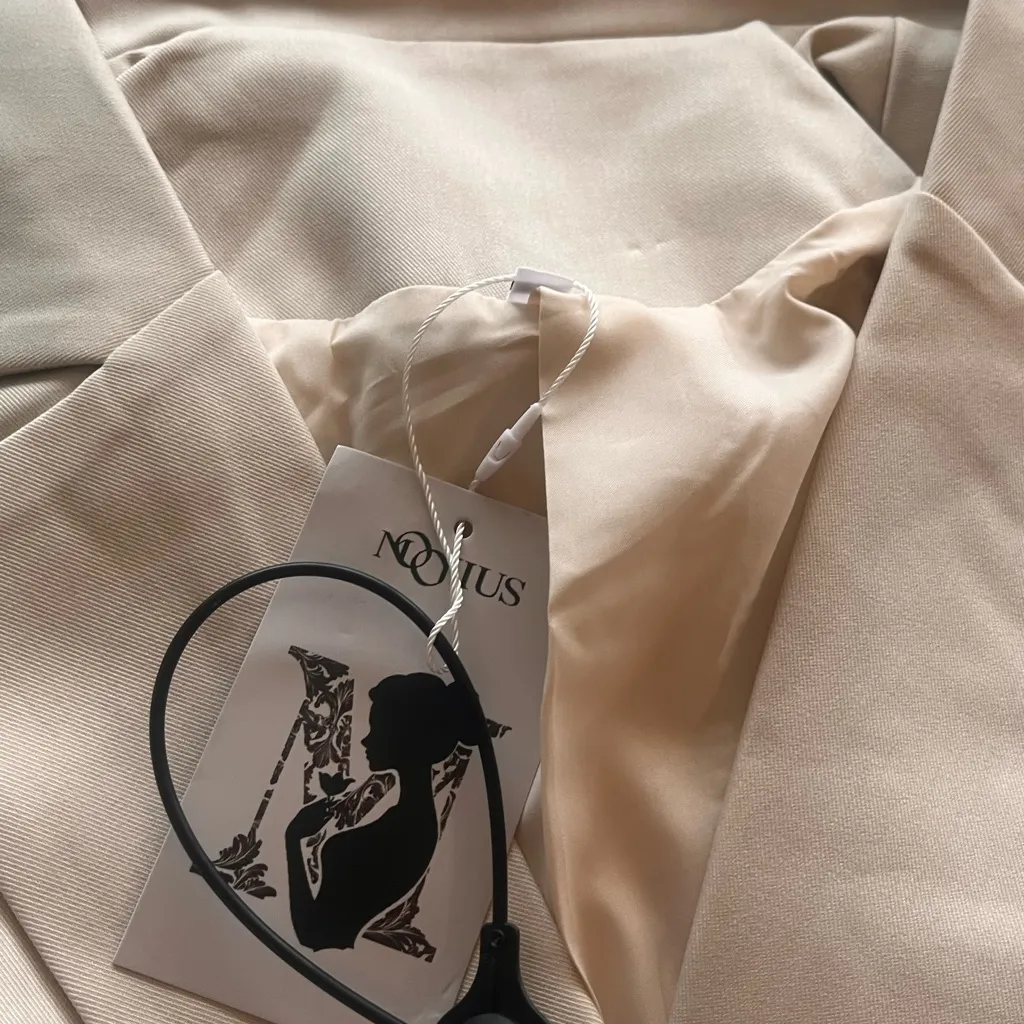 Elegant Cream Blazer Dress - Image 7