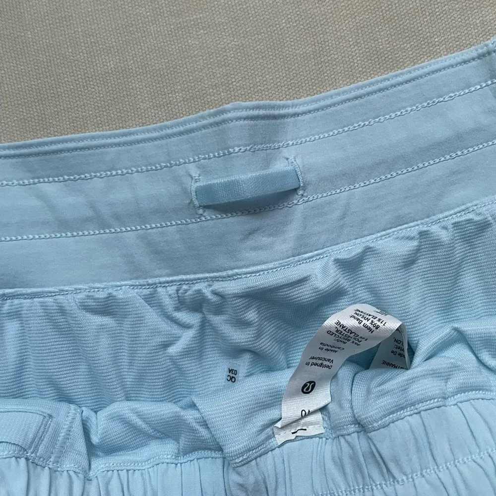 Hotty Hot LR Short 2.5" Lined - Powder Blue - Image 11