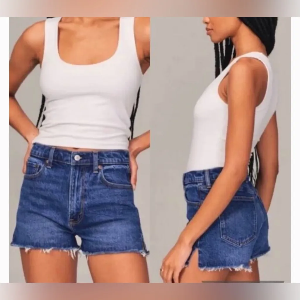 NWT Abercrombie & Fitch The Cutoff Short High-Rise Dark Wash Size 26/2 - Image 2