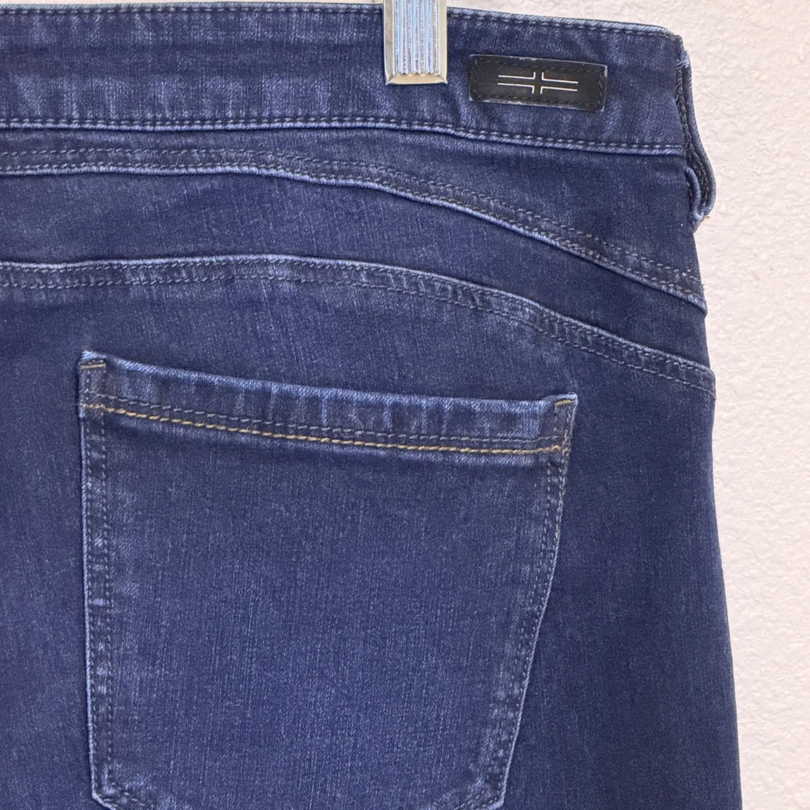 Liverpool Jeans Hugger Skinny Dark Wash Women's Size 12 Denim - Image 4