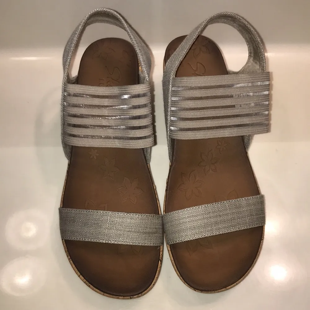 Skechers Luxe Foam Women’s Beverlee Smitten Kitten Metallic Linen Wedge Sandals - Image 2