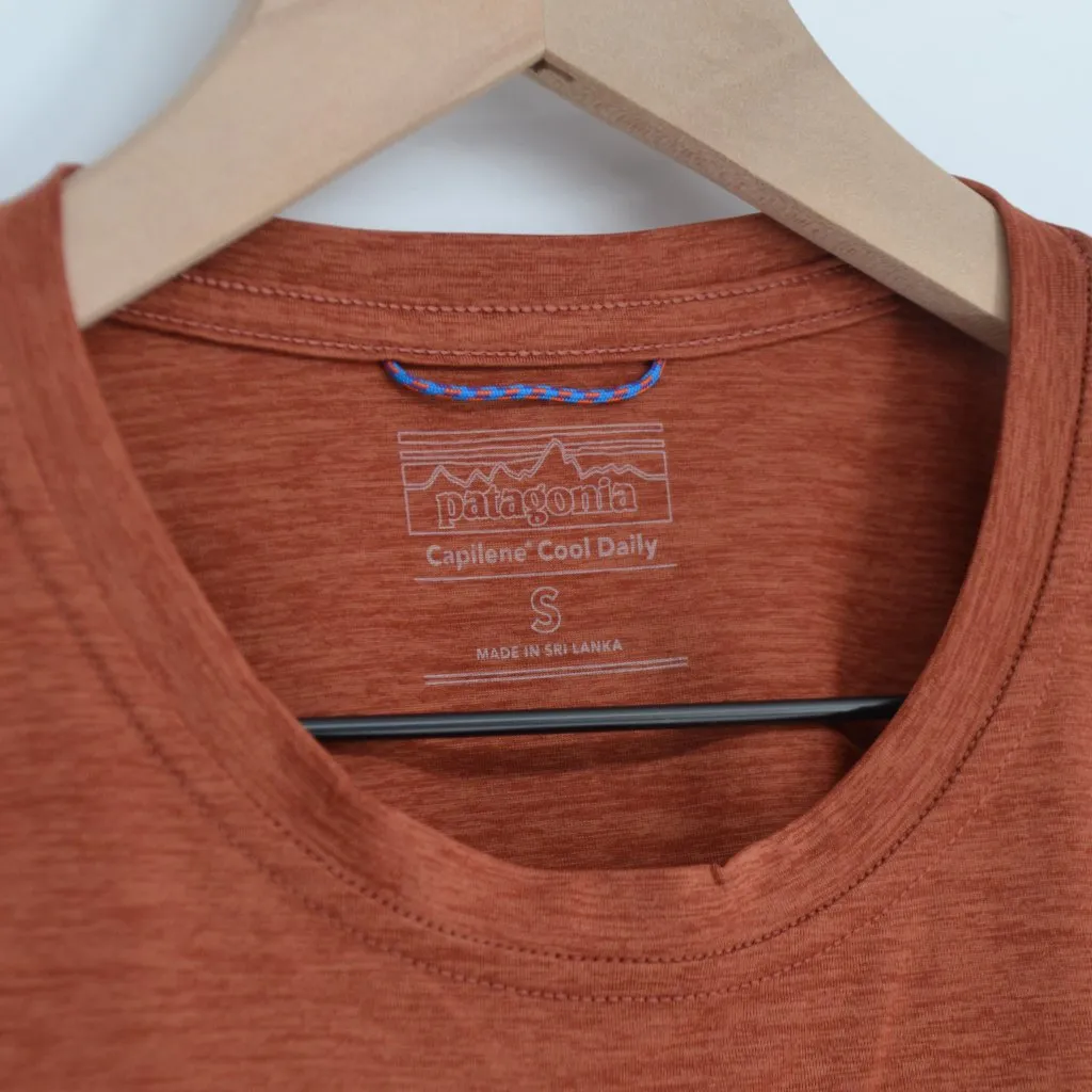 Patagonia Capilene Daily Cool Graphic T-Shirt Like The Wind Burl Red SS Small S - Image 8