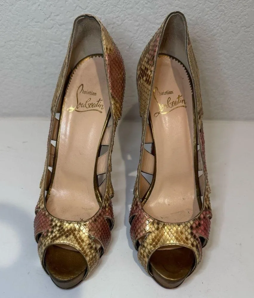 Christian Louboutin Fontanete Pink and Gold Metallic Snakeskin Peep Toe Pumps 39 - Image 4