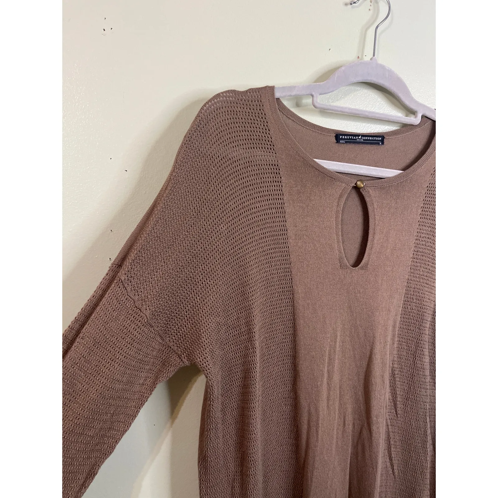 Peruvian Connection Pima Cotton Modal Beige keyhole Sweater Tunic, size medium - Image 4