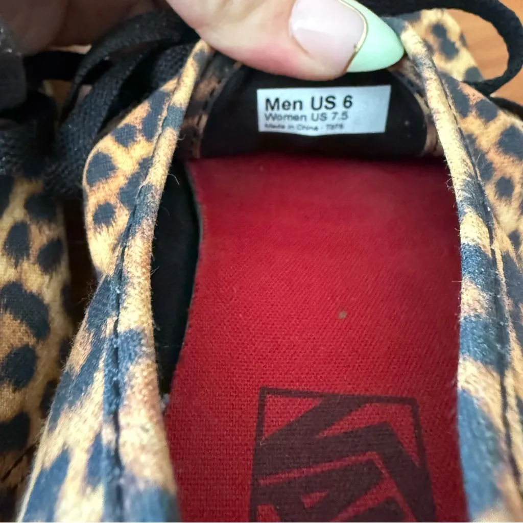 Vans Authentic Low Pro Skate Shoe Leopard Animal Print Lace Up Sneaker W7.5 - Image 7