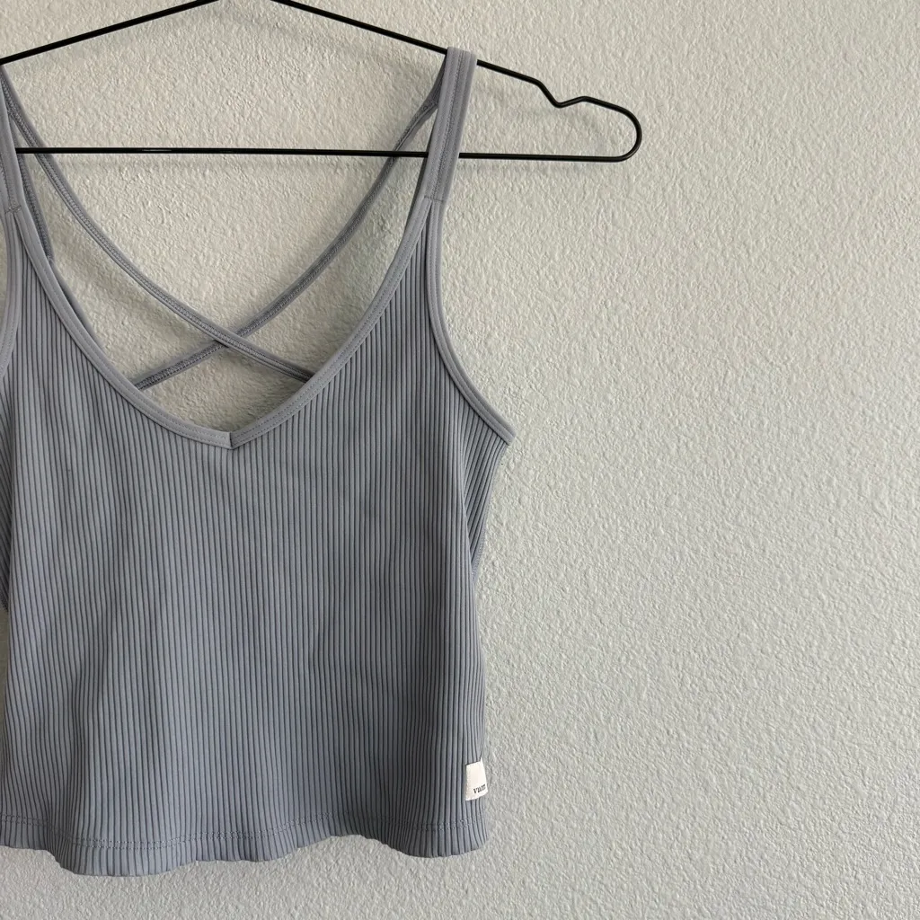 Vuori Rib Crop Tank. Size tag cut off. Fits like a size Small - Image 5
