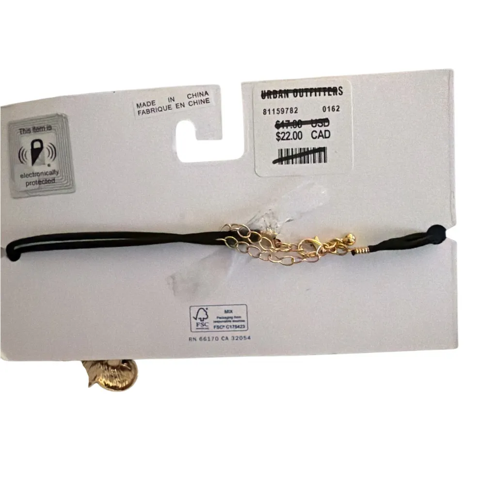 Urban Outfitters Flower Choker Necklace and Flower Earrings NWT - Image 7