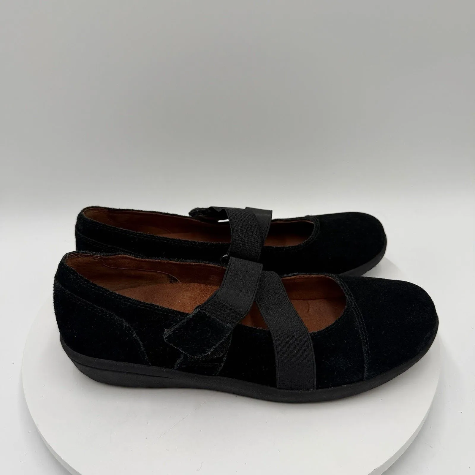 Vionic Shelby Mary Jane Black Suede Flats Women’s Size 8.5M - Image 2