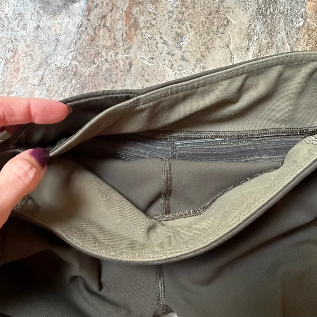 Lululemon Give Me Qi Crop Cyber Stripe Gator Green Women’s Size 4 - Image 5