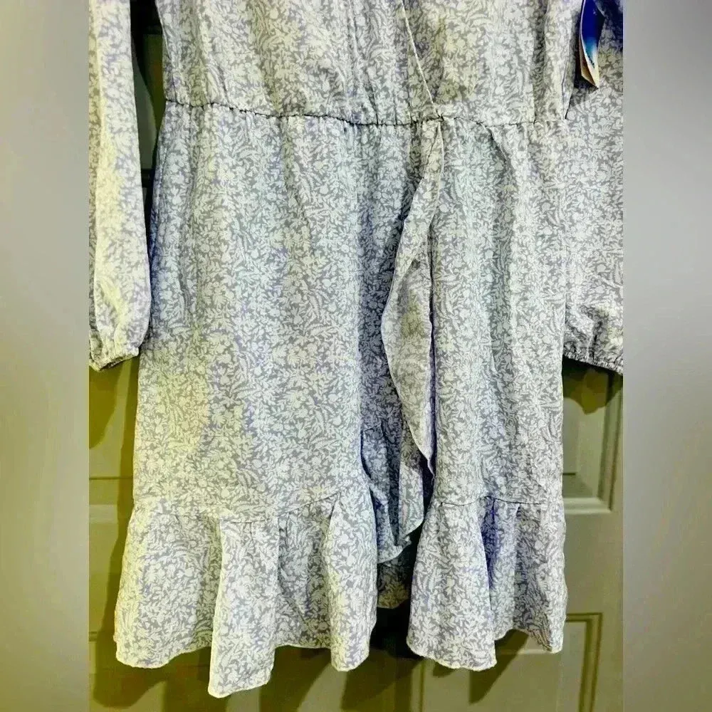 Abound dress Med Long Sleeve Lavender Floral Ruffle Surplice Mini Dress - Image 5