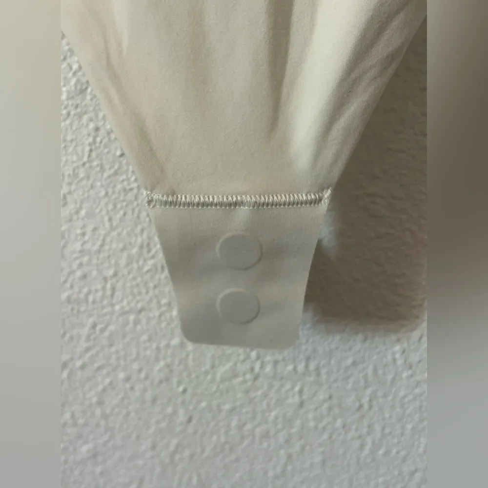 Lululemon Wundermost Nulu Square-Neck Sleeveless Bodysuit in bone sz M nwt - Image 10