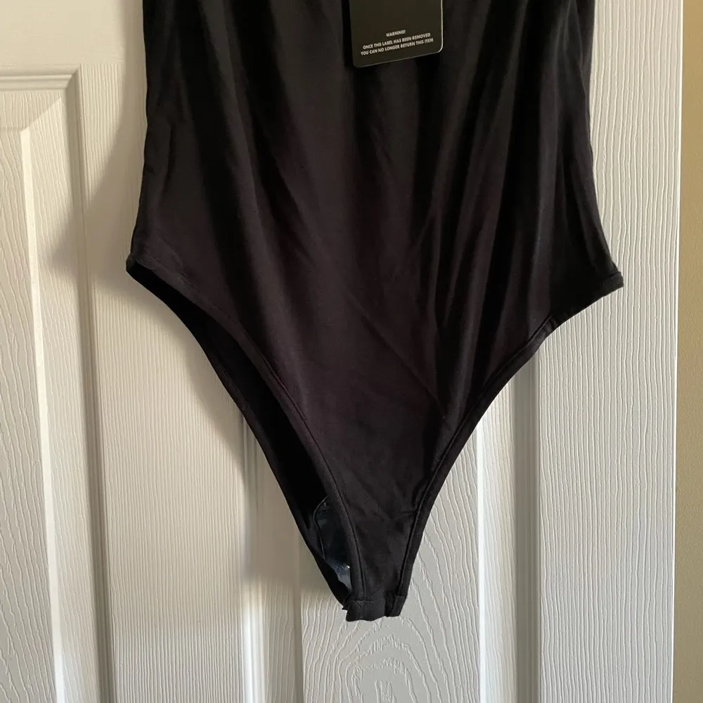NWT  Black Off the Shoulder Bodysuit - Image 8
