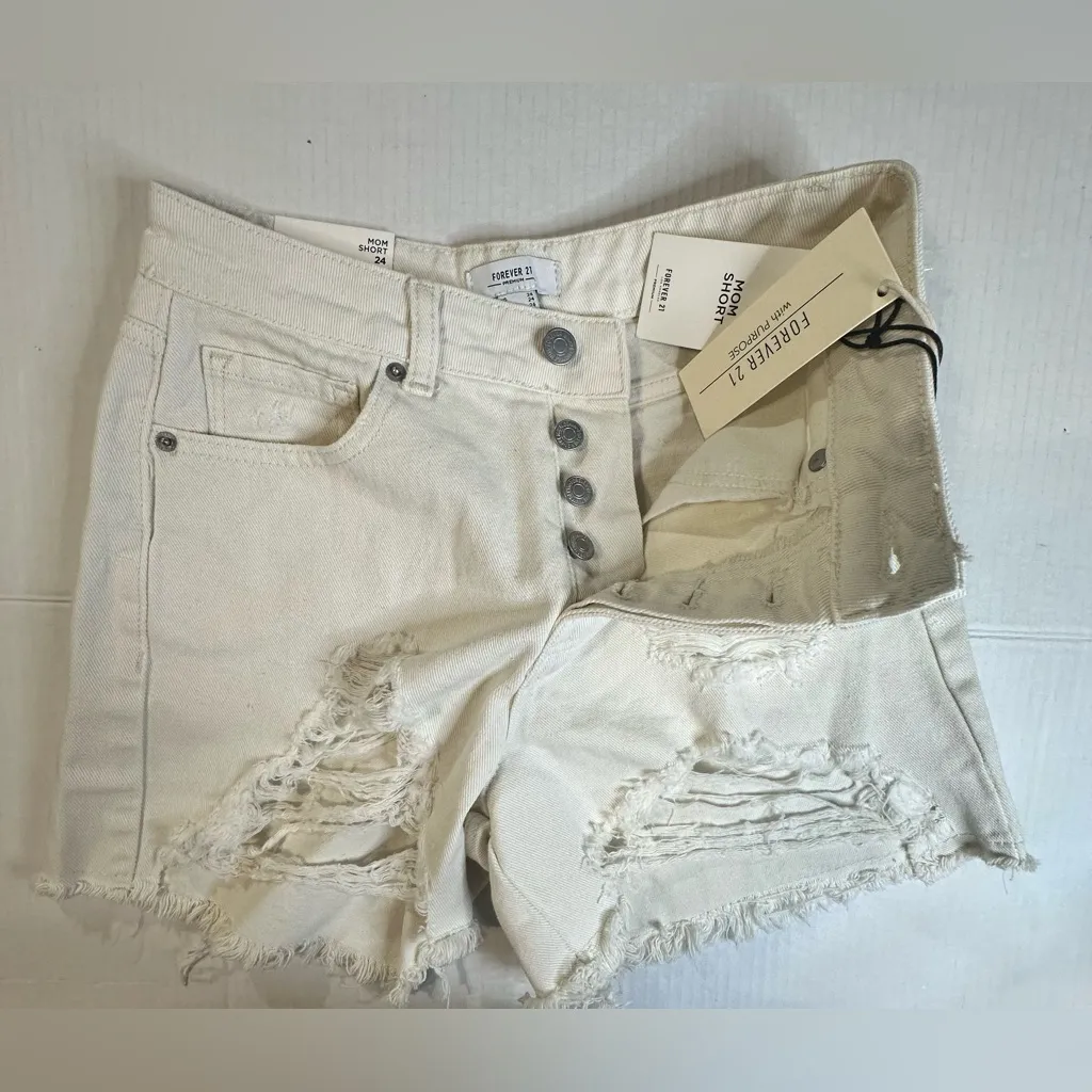 Forever 21 Womens High‎ Rise Relaxed Mom Short Distressed Beige Size 24 NWT - Image 2