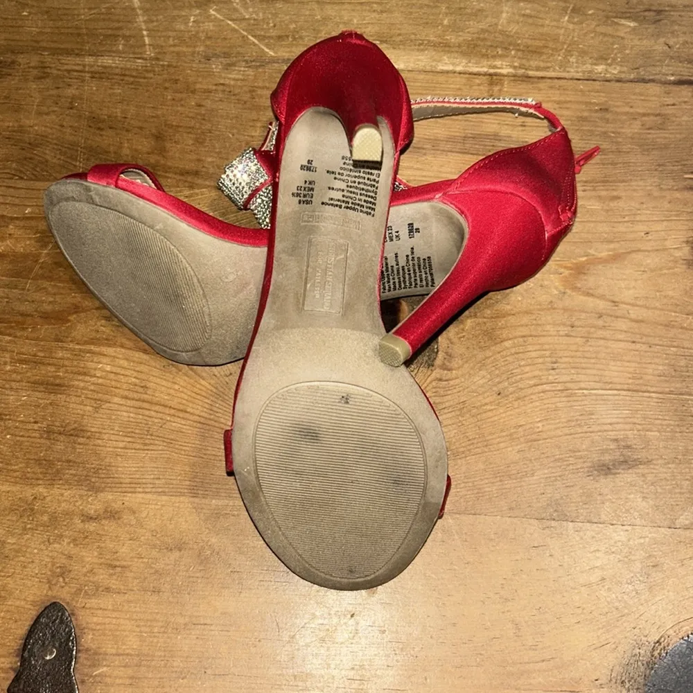 Woman’s Christian Siriano Red Satin Heels With Rhinestones Size 6 - Image 7